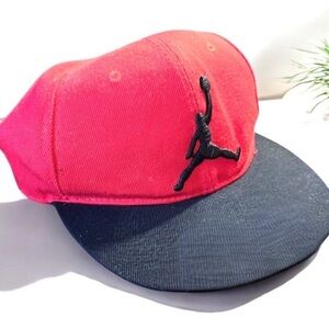 AIR JORDAN Snap Back Hat NEW ERA FITS Red Black FAST SHIPPING 1638-15